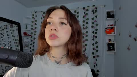 Snapshot of azumi_saan chatting on 12/16/25, 02:27 azumi saan online show from 12/16/25, 02:27