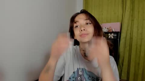 Snapshot of azumi_saan chatting on 02/02/26, 02:43 azumi saan online show from 02/02/26, 02:43