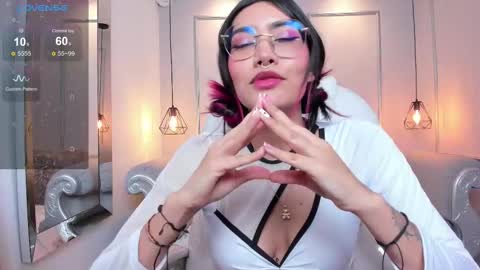 Azura online show from 03/01/25, 01:43