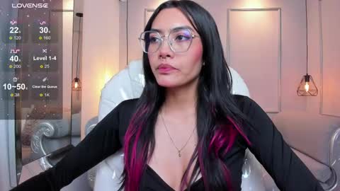 Azura online show from 09/15/25, 07:36