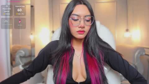 Azura online show from 02/06/26, 07:17