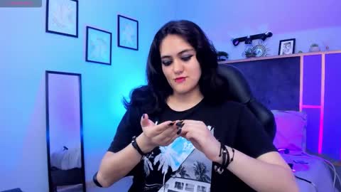 Azurra  online show from 11/13/25, 09:14