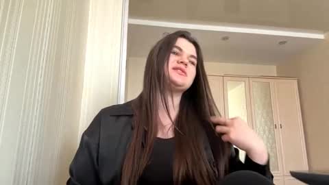 Elara online show from 03/28/26, 12:16