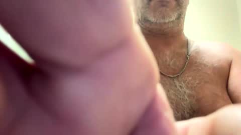 Snapshot of b0012 chatting on 03/03/25, 01:42 B00123 online show from 03/03/25, 01:42