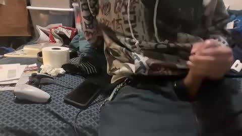 b1gd1k290013 online show from 12/16/25, 02:27