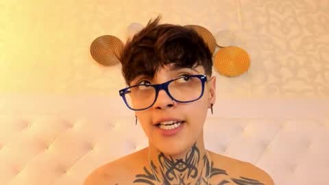 Anny online show from 10/11/25, 11:47