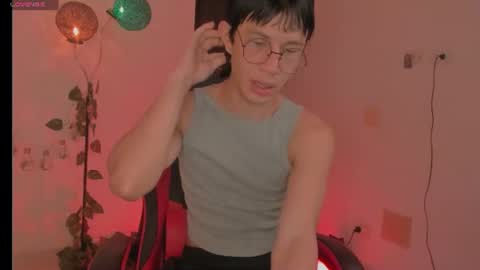 Snapshot of baaby_boyy chatting on 06/16/26, 07:44 odeley online show from 06/16/26, 07:44