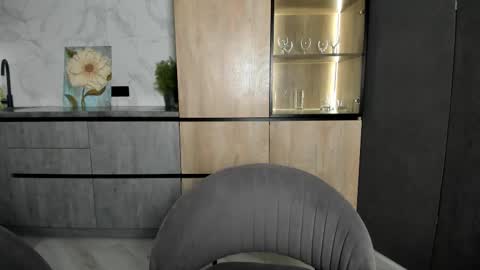 Monica online show from 11/20/25, 02:01