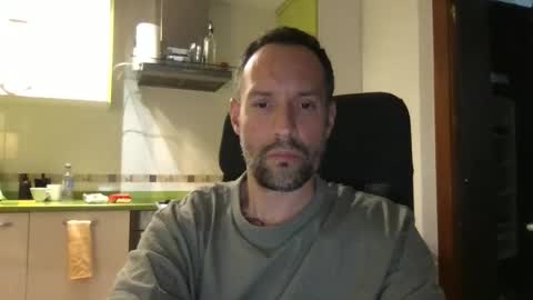 Snapshot of babakeror chatting on 05/18/26, 10:04 BKR online show from 05/18/26, 10:04