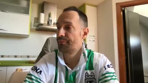 Snapshot of babakeror chatting on 06/08/26, 01:55 BKR online show from 06/08/26, 01:55