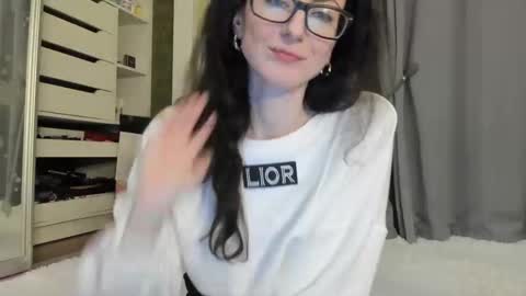 babby_jewel online show from 10/15/25, 10:15