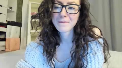 babby_jewel online show from 10/16/25, 10:16