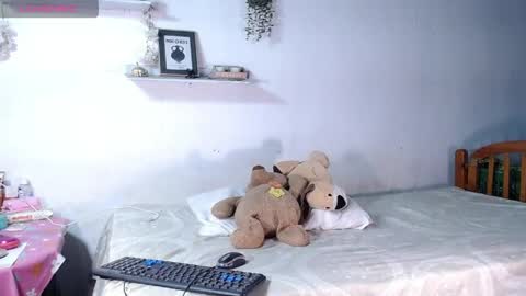 Snapshot of babby_swet chatting on 05/22/26, 12:11 babby_swet online show from 05/22/26, 12:11