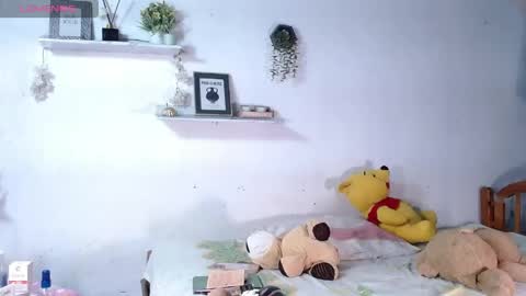 Snapshot of babby_swet chatting on 06/01/26, 01:02 babby_swet online show from 06/01/26, 01:02