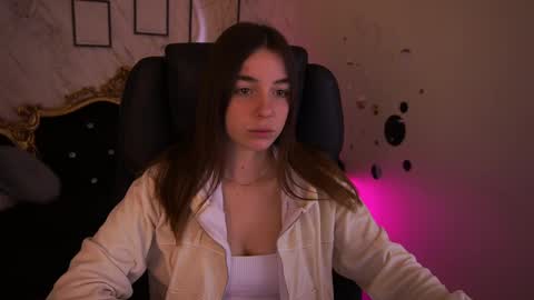 Snapshot of babe_dollie chatting on 05/02/26, 06:40 Babe online show from 05/02/26, 06:40