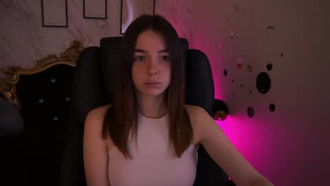 Snapshot of babe_dollie chatting on 05/08/26, 06:19 Babe online show from 05/08/26, 06:19
