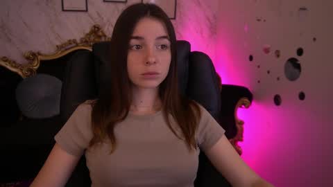 Snapshot of babe_dollie chatting on 06/06/26, 07:46 Babe online show from 06/06/26, 07:46