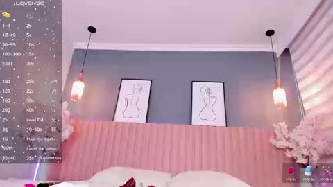 Snapshot of babe_sophiee chatting on 09/26/25, 10:36 babe_sophiee online show from 09/26/25, 10:36