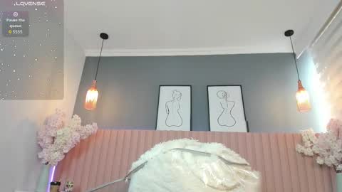 Snapshot of babe_sophiee chatting on 10/19/25, 01:23 babe_sophiee online show from 10/19/25, 01:23