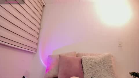 Snapshot of babe_sophiee1 chatting on 02/10/26, 03:54 babe_sophiee1 online show from 02/10/26, 03:54