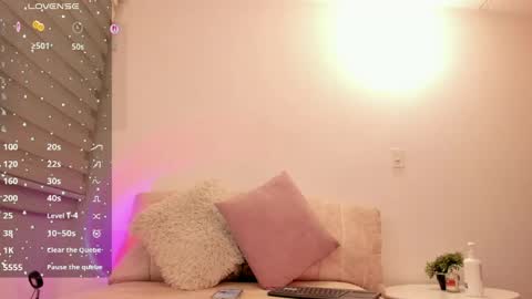 Snapshot of babe_sophiee1 chatting on 05/21/26, 05:25 babe_sophiee1 online show from 05/21/26, 05:25