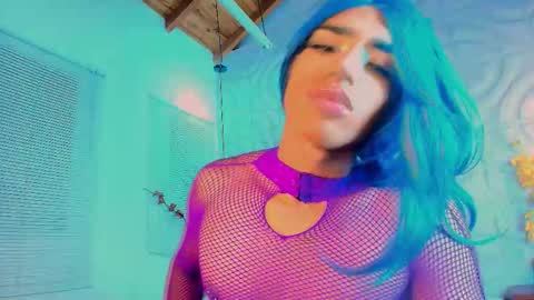 KENDALL online show from 10/21/25, 04:13