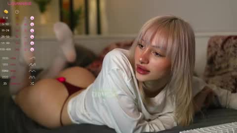 Snapshot of babeholly chatting on 02/15/25, 11:03 Hey  Im your angel Holly online show from 02/15/25, 11:03