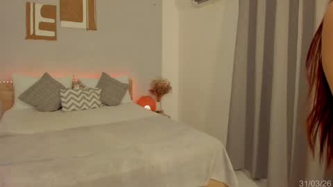 itzell  online show from 03/31/26, 10:43