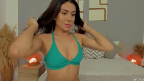 itzell  online show from 07/20/26, 03:43