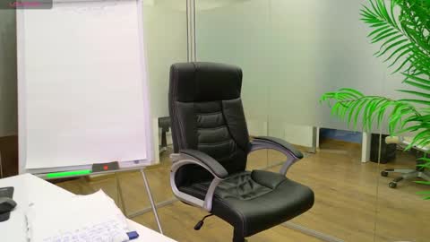 Olivia and Lexi online show from 02/14/25, 08:31