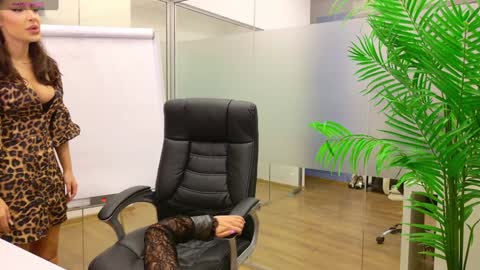 Olivia and Lexi online show from 03/10/25, 05:11