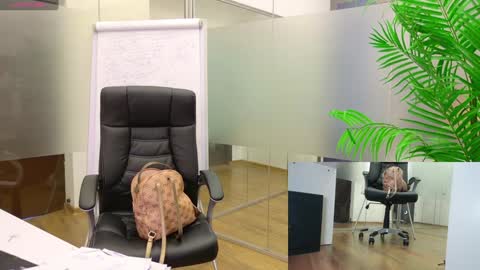 Olivia and Lexi online show from 03/10/25, 08:15