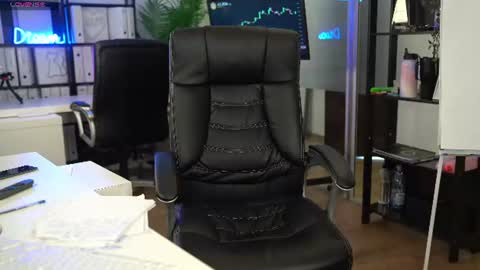 Olivia and Lexi online show from 07/07/26, 07:23
