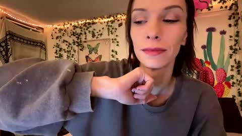 Fern Browning online show from 12/03/24, 01:52