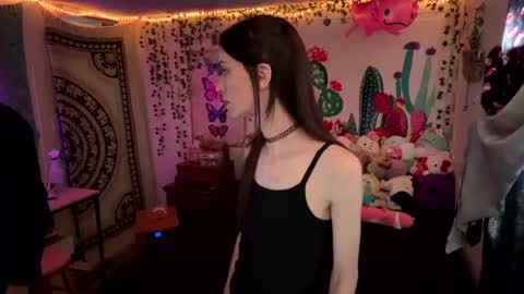 Fern Browning online show from 02/03/25, 04:20