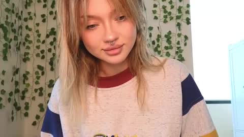 bb adele  online show from 02/25/25, 09:31