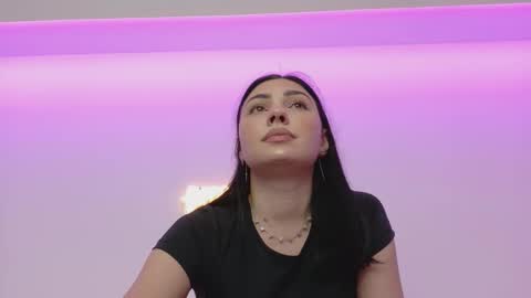 baby_ava_ online show from 12/22/25, 07:55