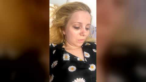 Snapshot of baby_blondee chatting on 06/02/26, 07:38 Baby Blonde online show from 06/02/26, 07:38