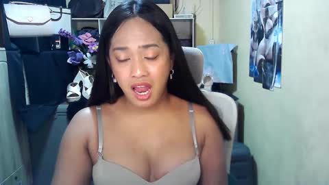 cassandra online show from 09/11/25, 07:58