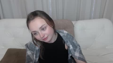 Snapshot of baby_emmaa chatting on 01/22/25, 01:53 Baby emmaa online show from 01/22/25, 01:53
