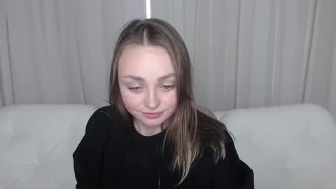 Snapshot of baby_emmaa chatting on 01/23/25, 01:35 Baby emmaa online show from 01/23/25, 01:35