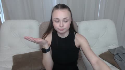 Snapshot of baby_emmaa chatting on 01/27/25, 10:38 Baby emmaa online show from 01/27/25, 10:38