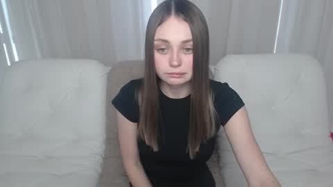 Snapshot of baby_emmaa chatting on 02/22/25, 01:35 Baby emmaa online show from 02/22/25, 01:35