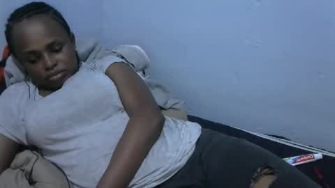 baby_fayyan online show from 12/19/25, 07:21