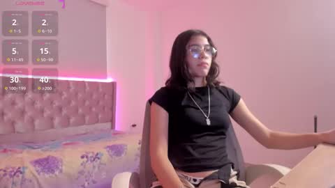 baby_glow01 online show from 10/11/25, 12:58