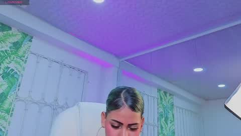 Snapshot of baby_julieta00 chatting on 05/18/26, 04:18 Julieta online show from 05/18/26, 04:18