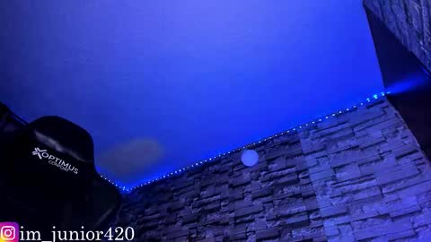 Junior       Independent Model online show from 09/17/25, 10:06