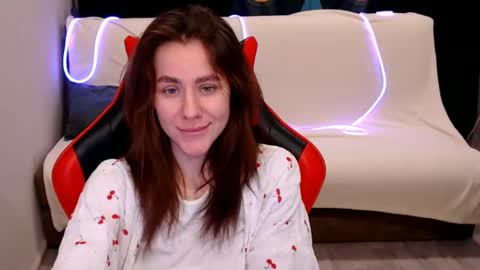 baby_kitte online show from 12/31/24, 06:16