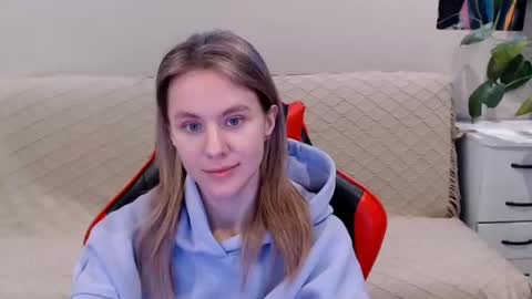 baby_kitte online show from 01/29/25, 05:40