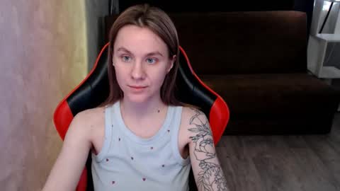 baby_kitte online show from 11/27/25, 05:15